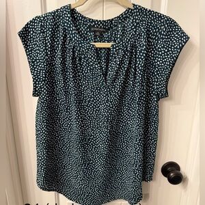 41 HAWTHORN, Split Neck Short Sleeve Blouse, 
SP, Dark Green